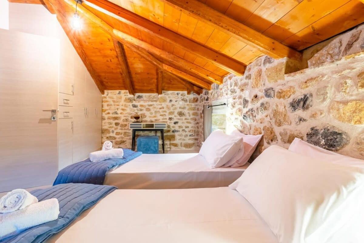Mantineia Stone Villa-An Ethereal Getaway Megali Mantineia المظهر الخارجي الصورة