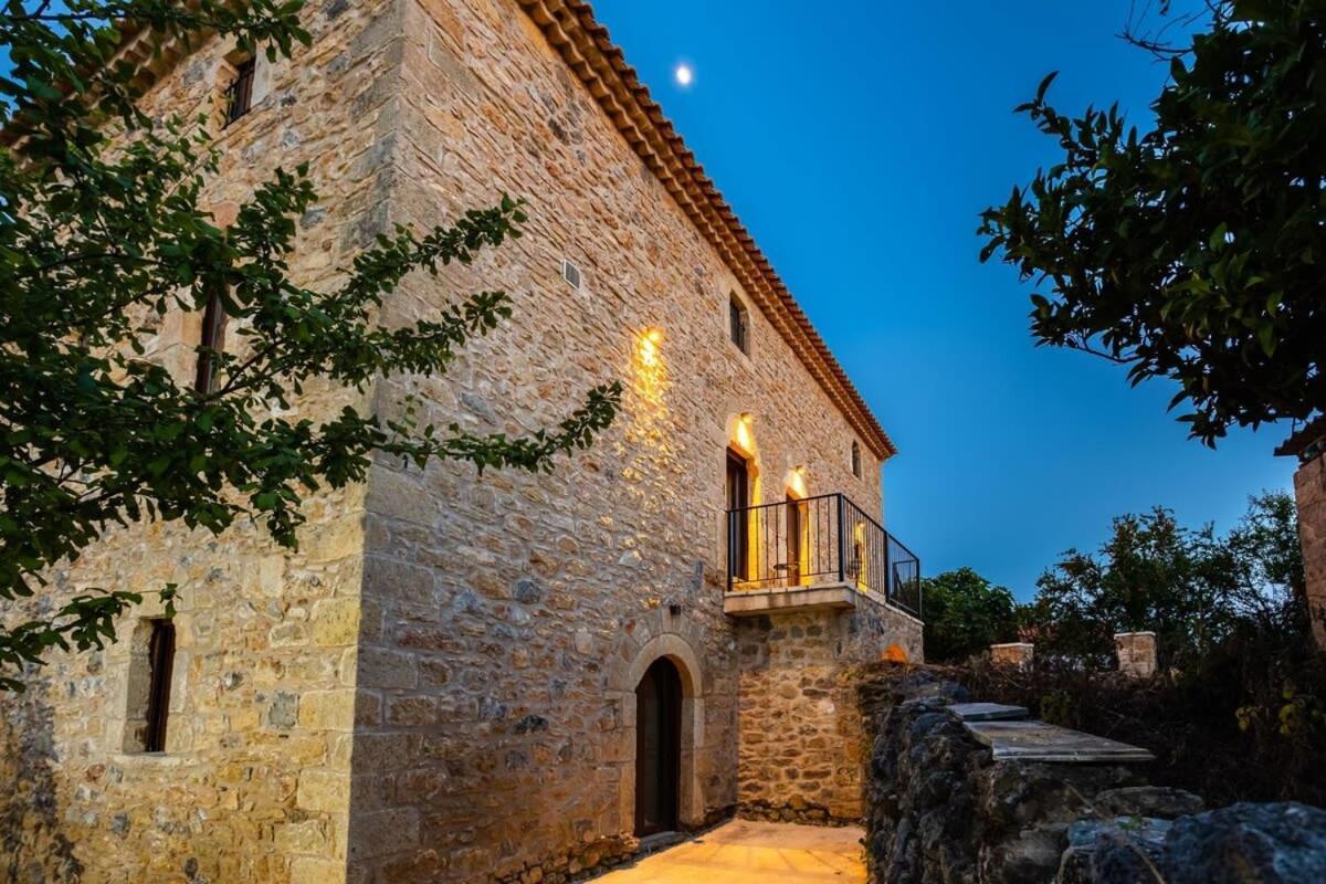Mantineia Stone Villa-An Ethereal Getaway Megali Mantineia المظهر الخارجي الصورة