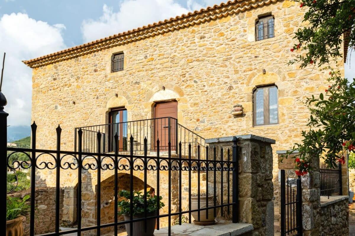 Mantineia Stone Villa-An Ethereal Getaway Megali Mantineia المظهر الخارجي الصورة